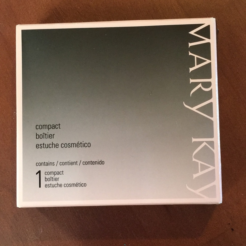 Mary Kay 017362 Compact